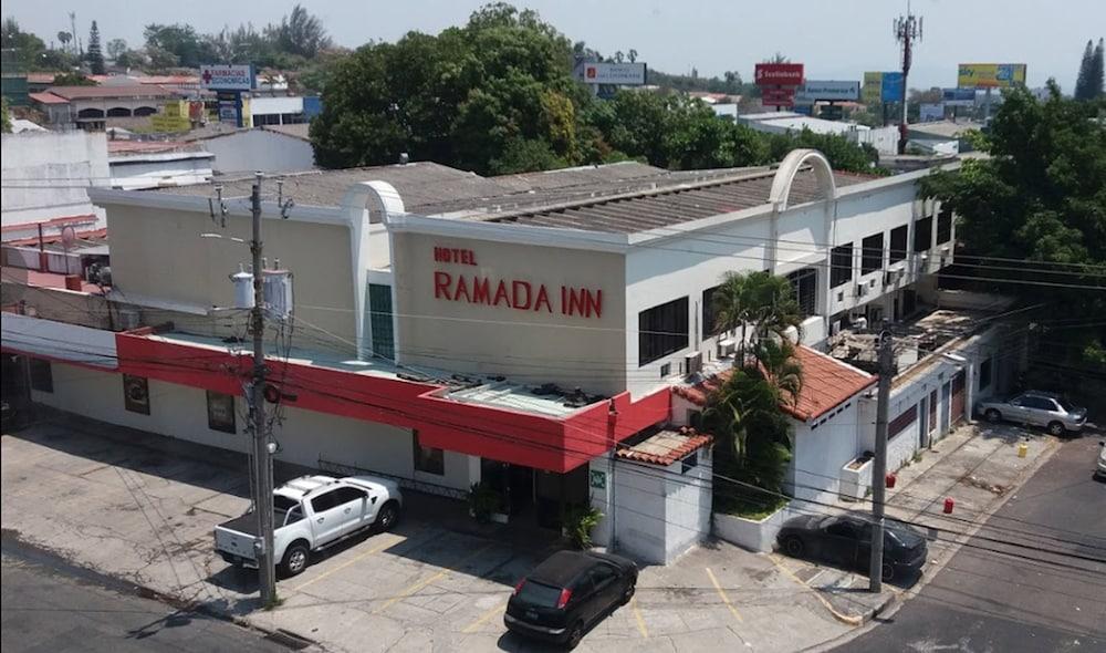 Hotel Ramada Inn Сан-Сальвадор Екстер'єр фото